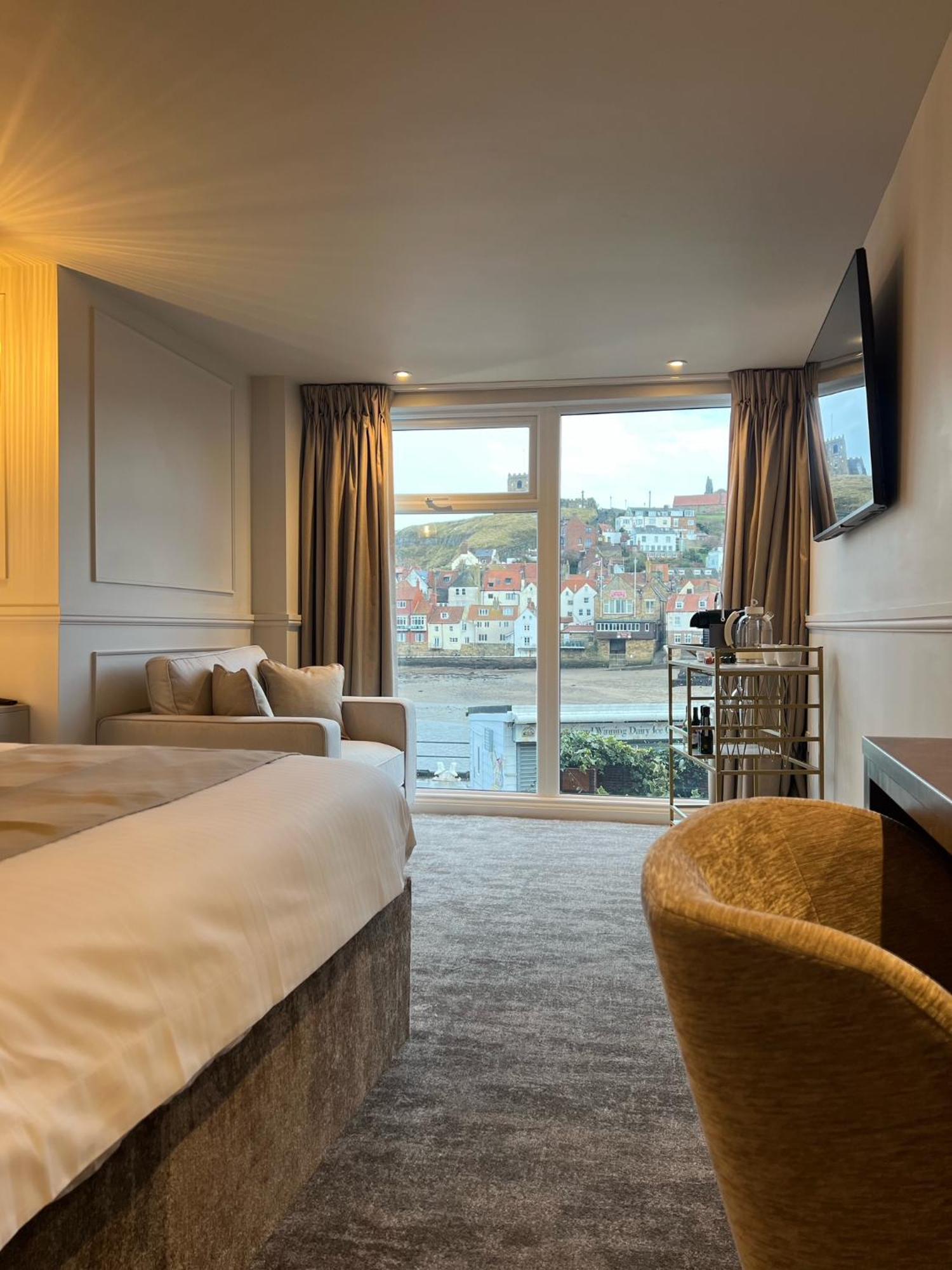 Number 3 Pier Road Suites Whitby Zewnętrze zdjęcie
