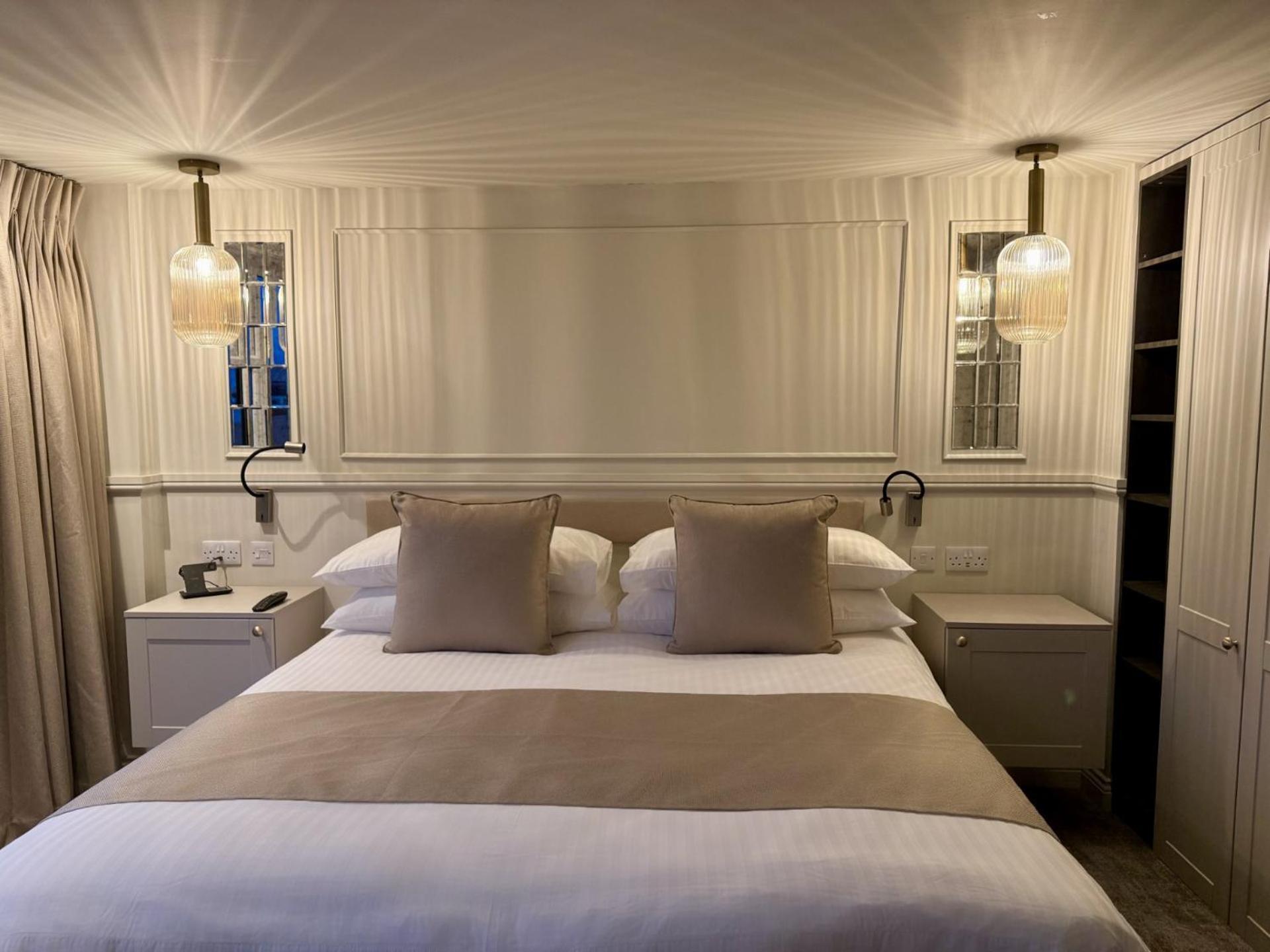 Number 3 Pier Road Suites Whitby Zewnętrze zdjęcie